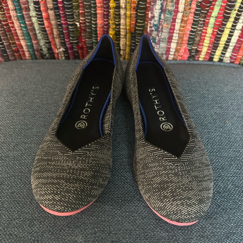 ROTHYS | EUC *retired* Charcoal Flat Pink Sole, size 9